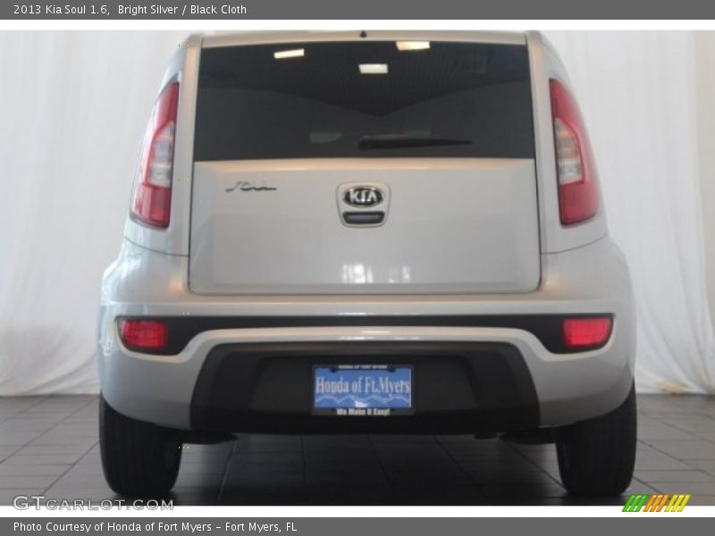 Bright Silver / Black Cloth 2013 Kia Soul 1.6