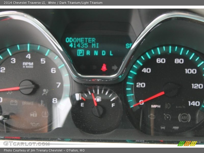 White / Dark Titanium/Light Titanium 2014 Chevrolet Traverse LS