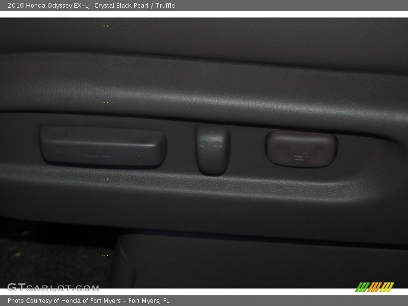 Crystal Black Pearl / Truffle 2016 Honda Odyssey EX-L