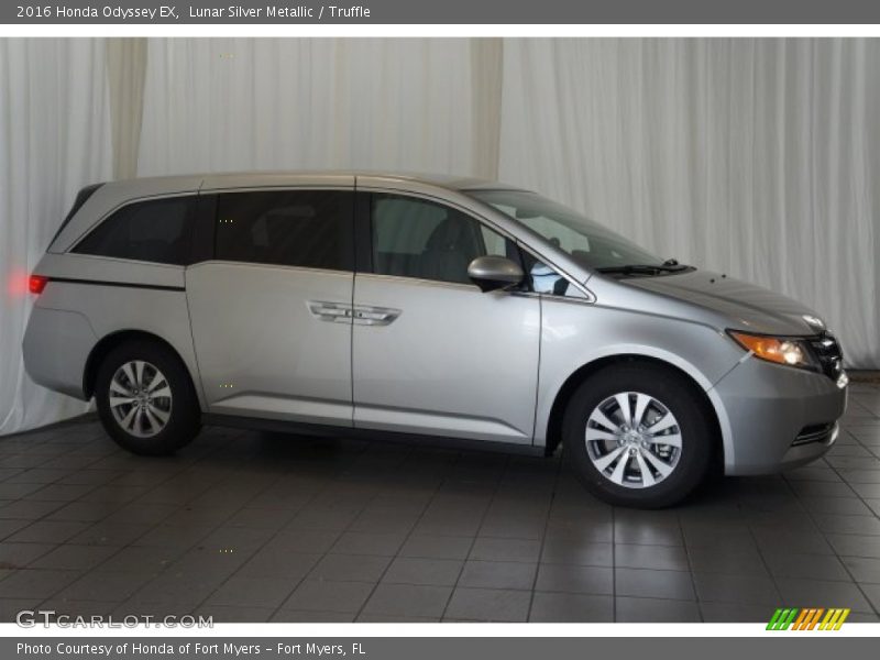 Lunar Silver Metallic / Truffle 2016 Honda Odyssey EX