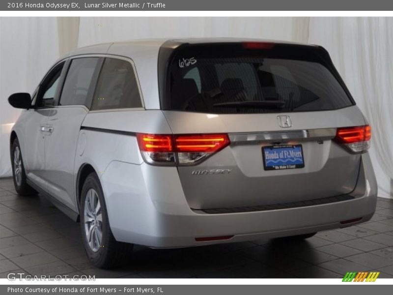 Lunar Silver Metallic / Truffle 2016 Honda Odyssey EX