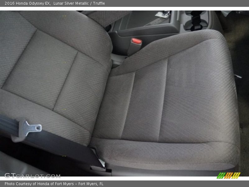 Lunar Silver Metallic / Truffle 2016 Honda Odyssey EX