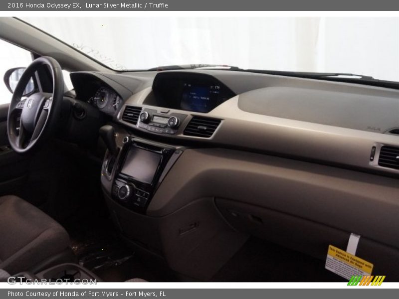 Lunar Silver Metallic / Truffle 2016 Honda Odyssey EX