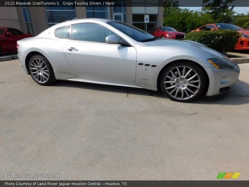 Grigio Touring (Silver) / Nero 2010 Maserati GranTurismo S