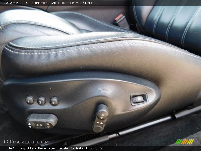 Grigio Touring (Silver) / Nero 2010 Maserati GranTurismo S