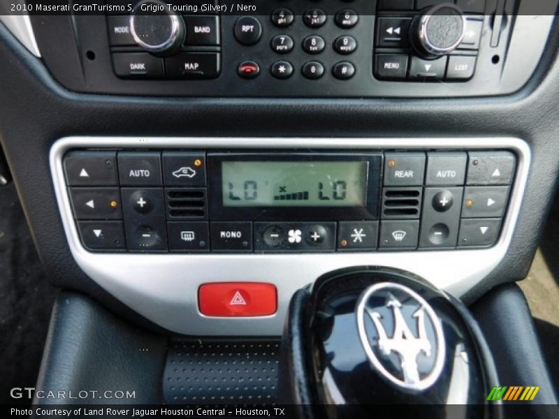Grigio Touring (Silver) / Nero 2010 Maserati GranTurismo S