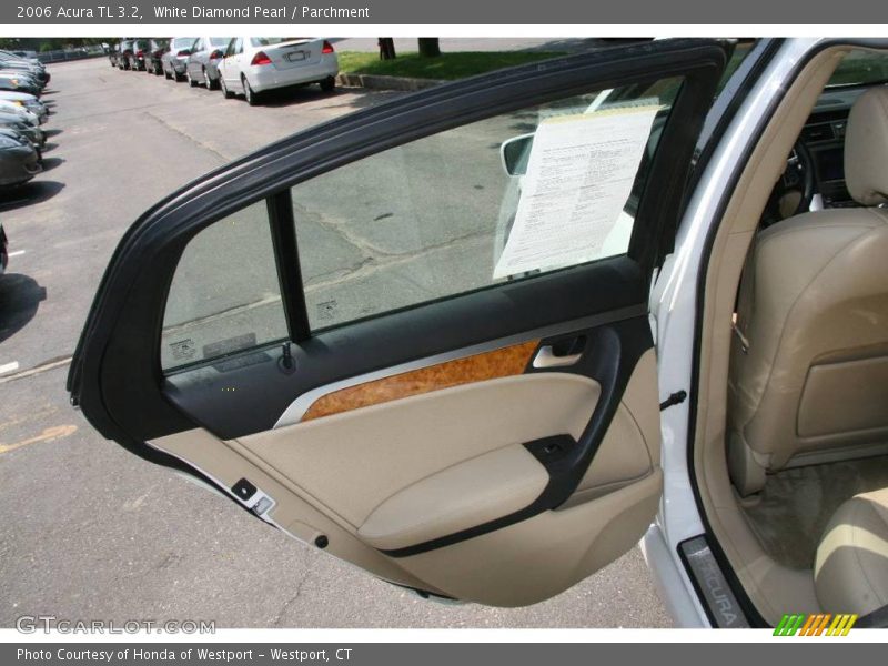White Diamond Pearl / Parchment 2006 Acura TL 3.2