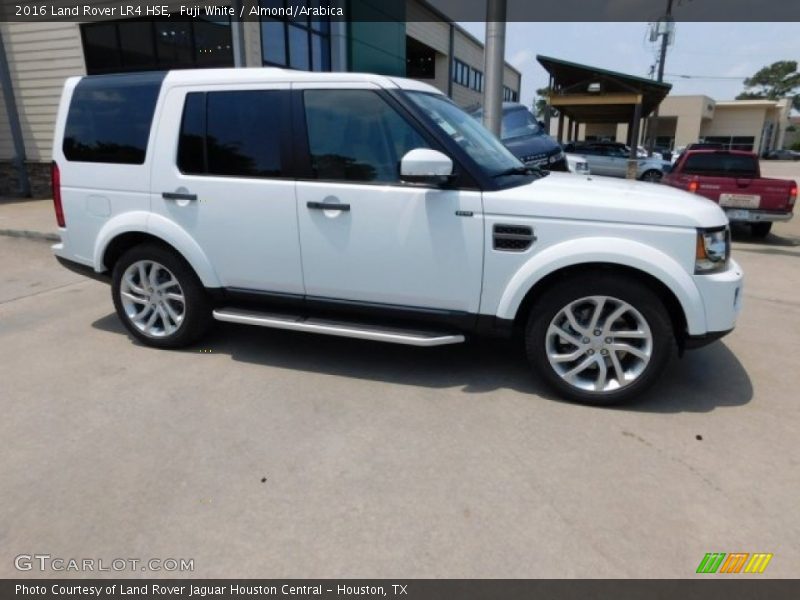 Fuji White / Almond/Arabica 2016 Land Rover LR4 HSE