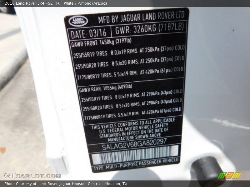 Fuji White / Almond/Arabica 2016 Land Rover LR4 HSE
