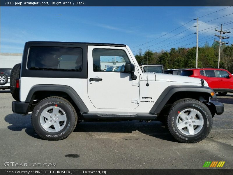 Bright White / Black 2016 Jeep Wrangler Sport