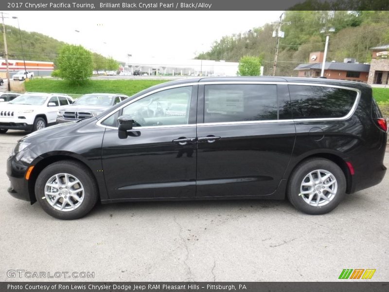  2017 Pacifica Touring Brilliant Black Crystal Pearl