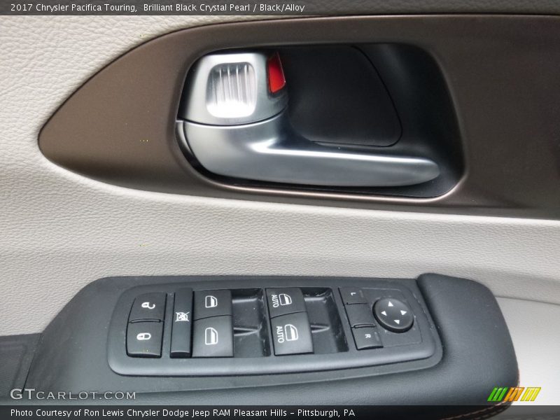 Brilliant Black Crystal Pearl / Black/Alloy 2017 Chrysler Pacifica Touring