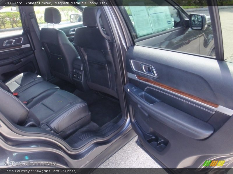 Magnetic Metallic / Ebony Black 2016 Ford Explorer Limited