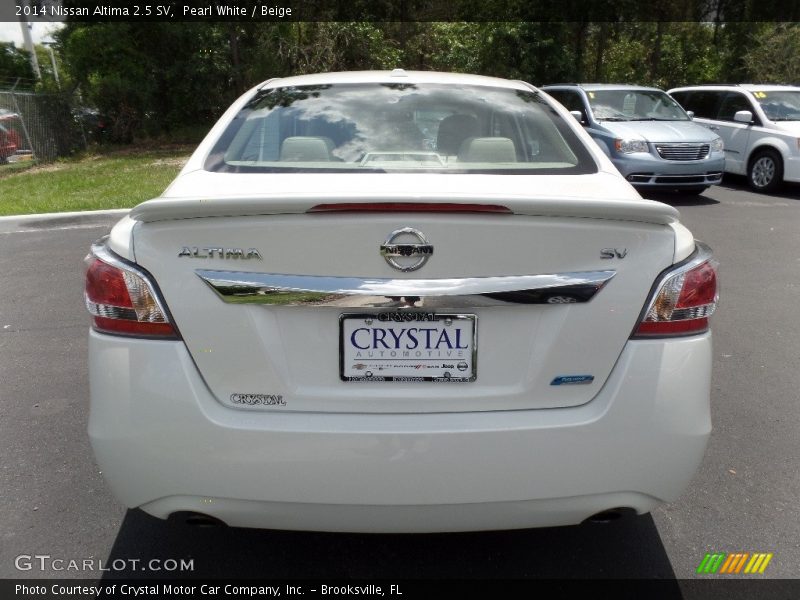 Pearl White / Beige 2014 Nissan Altima 2.5 SV