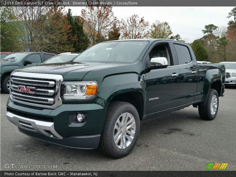 Front 3/4 View of 2016 Canyon SLT Crew Cab 4x4