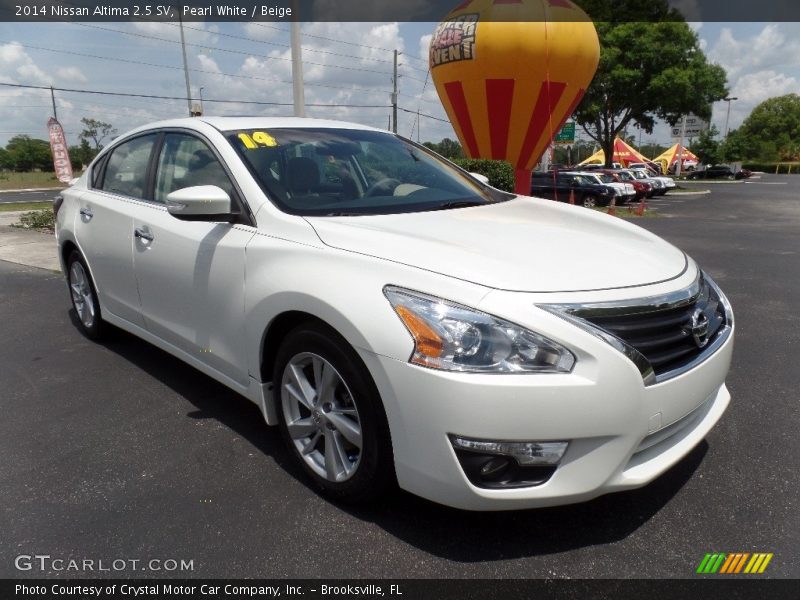 Pearl White / Beige 2014 Nissan Altima 2.5 SV