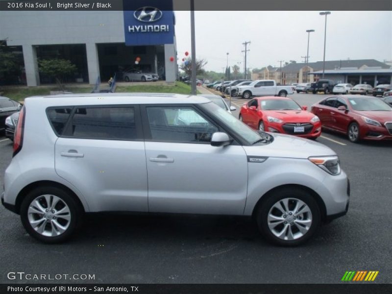 Bright Silver / Black 2016 Kia Soul !