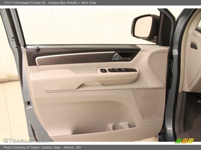 Antigua Blue Metallic / Aero Gray 2010 Volkswagen Routan SE
