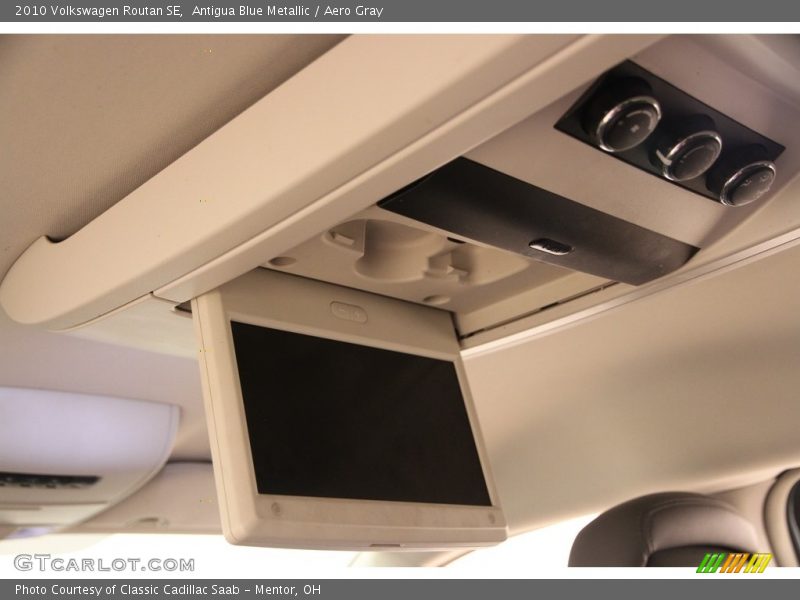 Antigua Blue Metallic / Aero Gray 2010 Volkswagen Routan SE