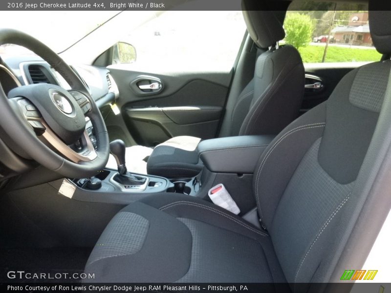 Bright White / Black 2016 Jeep Cherokee Latitude 4x4