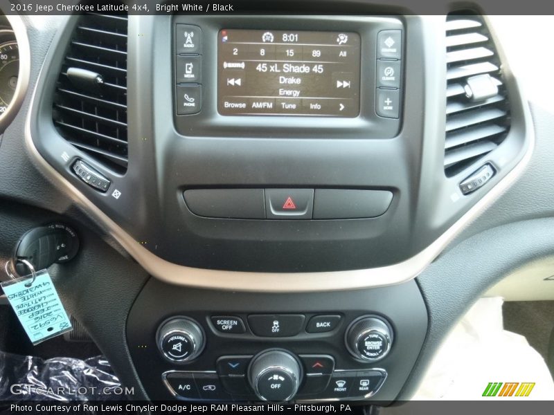 Bright White / Black 2016 Jeep Cherokee Latitude 4x4