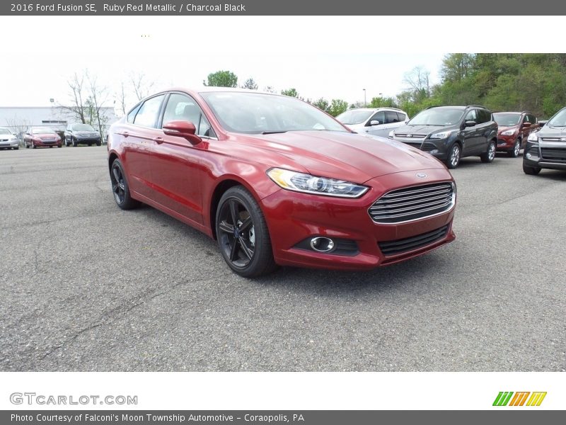 Ruby Red Metallic / Charcoal Black 2016 Ford Fusion SE