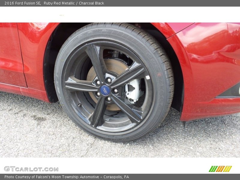 Ruby Red Metallic / Charcoal Black 2016 Ford Fusion SE