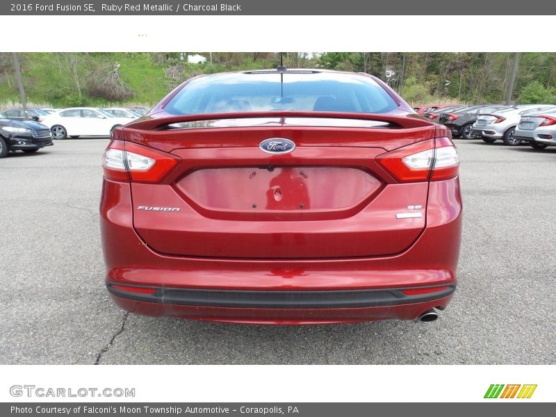 Ruby Red Metallic / Charcoal Black 2016 Ford Fusion SE