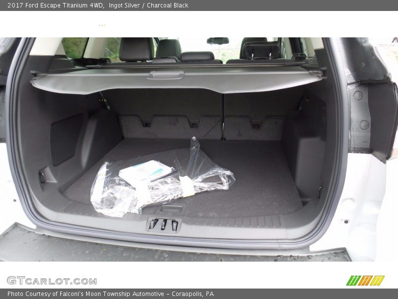  2017 Escape Titanium 4WD Trunk