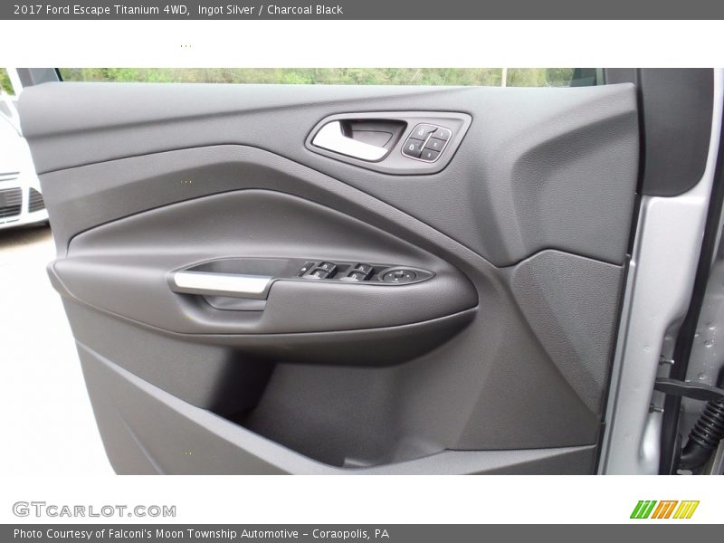 Door Panel of 2017 Escape Titanium 4WD