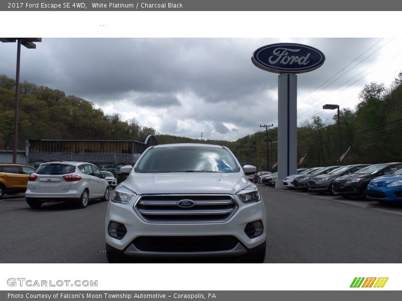 White Platinum / Charcoal Black 2017 Ford Escape SE 4WD