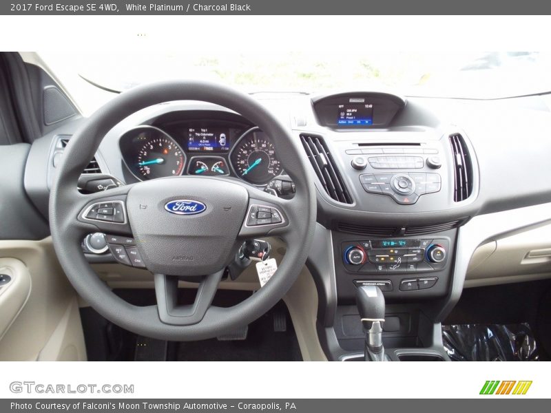 White Platinum / Charcoal Black 2017 Ford Escape SE 4WD