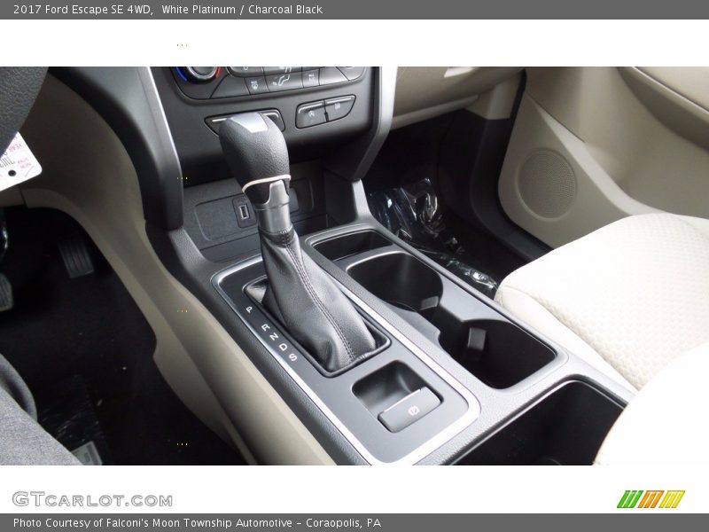 White Platinum / Charcoal Black 2017 Ford Escape SE 4WD