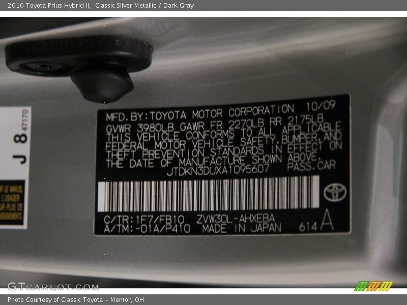 Classic Silver Metallic / Dark Gray 2010 Toyota Prius Hybrid II