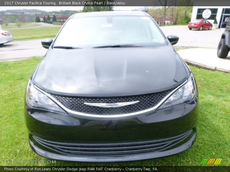 Brilliant Black Crystal Pearl / Black/Alloy 2017 Chrysler Pacifica Touring