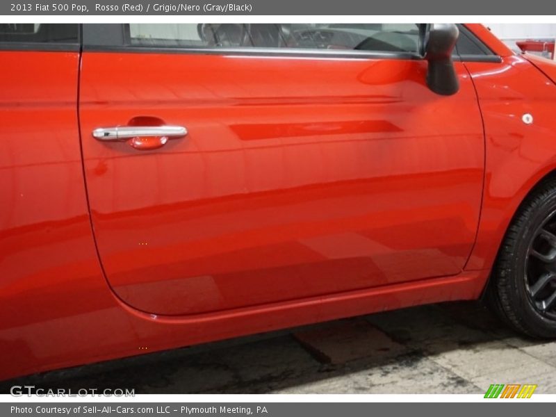 Rosso (Red) / Grigio/Nero (Gray/Black) 2013 Fiat 500 Pop