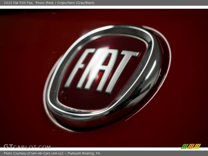 Rosso (Red) / Grigio/Nero (Gray/Black) 2013 Fiat 500 Pop