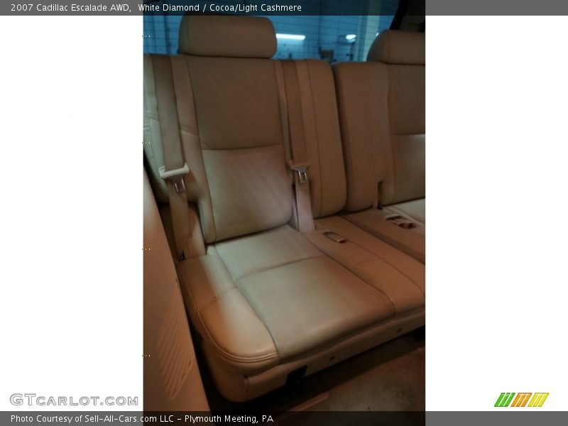 White Diamond / Cocoa/Light Cashmere 2007 Cadillac Escalade AWD