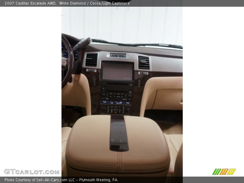 White Diamond / Cocoa/Light Cashmere 2007 Cadillac Escalade AWD