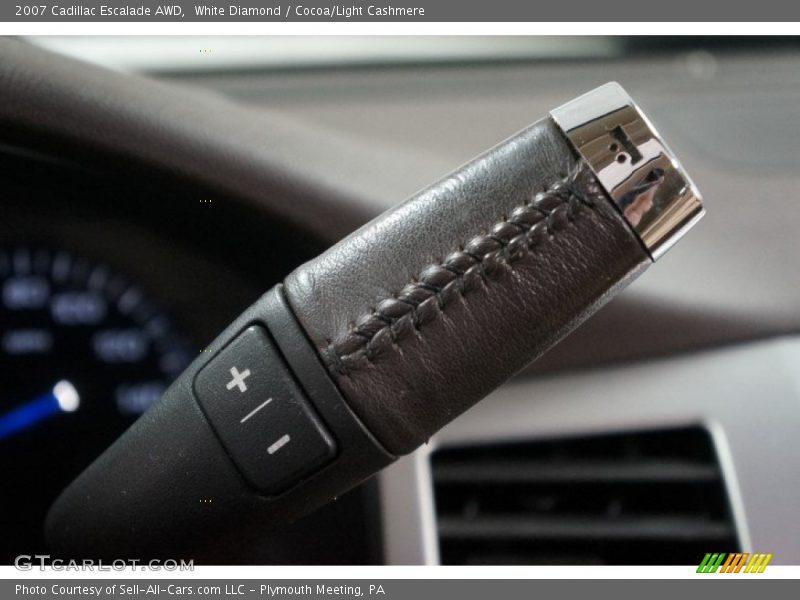 White Diamond / Cocoa/Light Cashmere 2007 Cadillac Escalade AWD