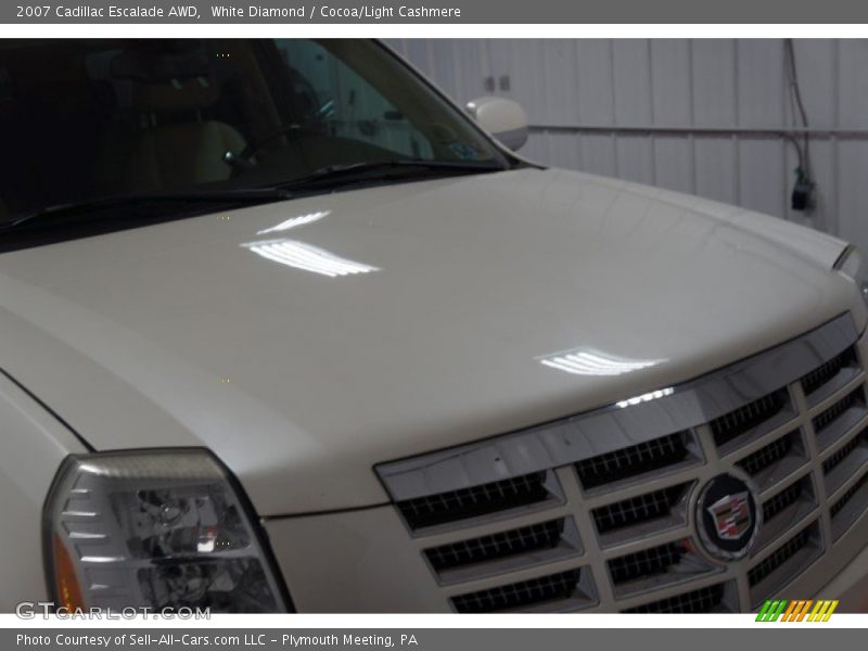 White Diamond / Cocoa/Light Cashmere 2007 Cadillac Escalade AWD