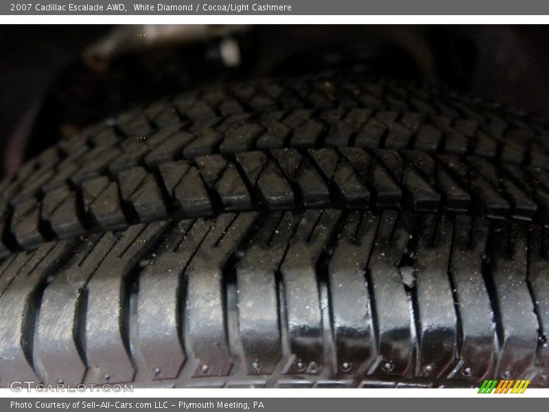 White Diamond / Cocoa/Light Cashmere 2007 Cadillac Escalade AWD