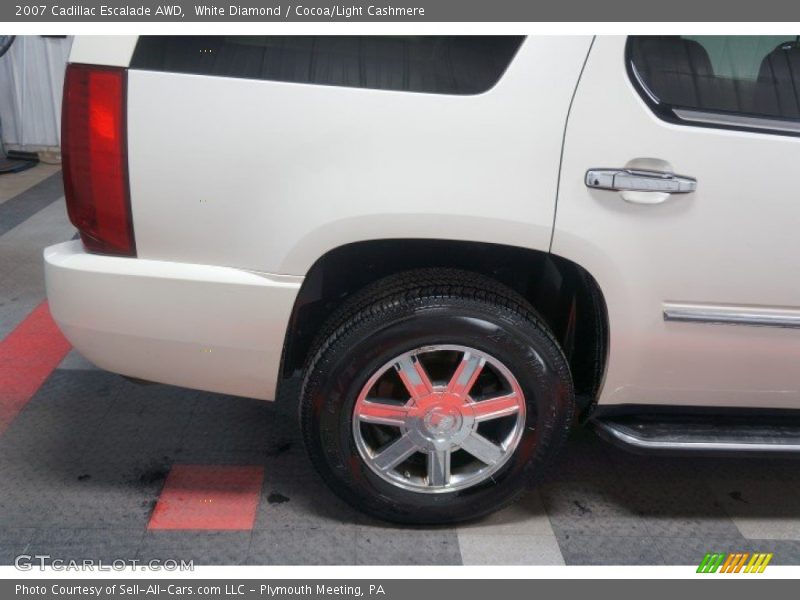 White Diamond / Cocoa/Light Cashmere 2007 Cadillac Escalade AWD