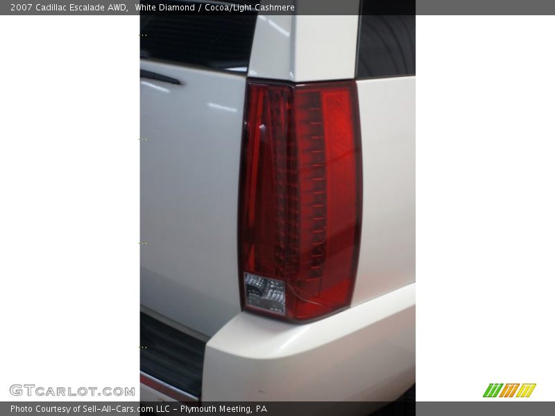 White Diamond / Cocoa/Light Cashmere 2007 Cadillac Escalade AWD