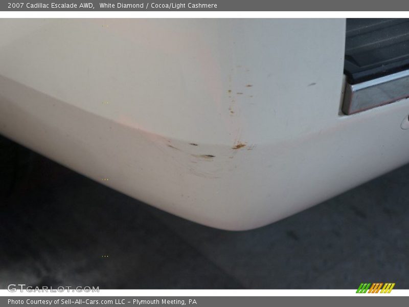 White Diamond / Cocoa/Light Cashmere 2007 Cadillac Escalade AWD