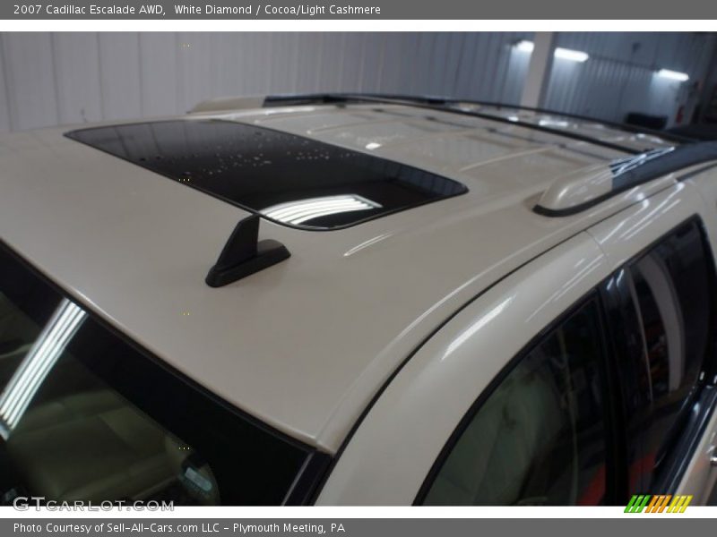 White Diamond / Cocoa/Light Cashmere 2007 Cadillac Escalade AWD