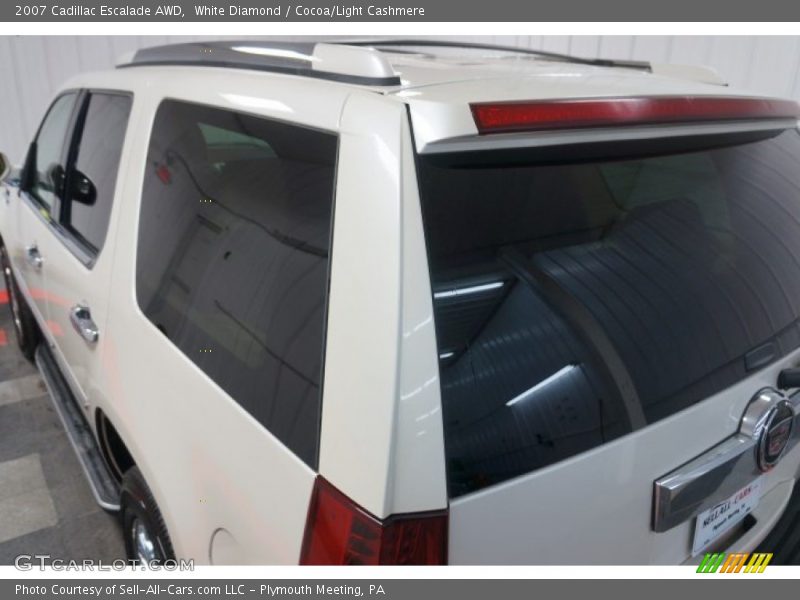 White Diamond / Cocoa/Light Cashmere 2007 Cadillac Escalade AWD
