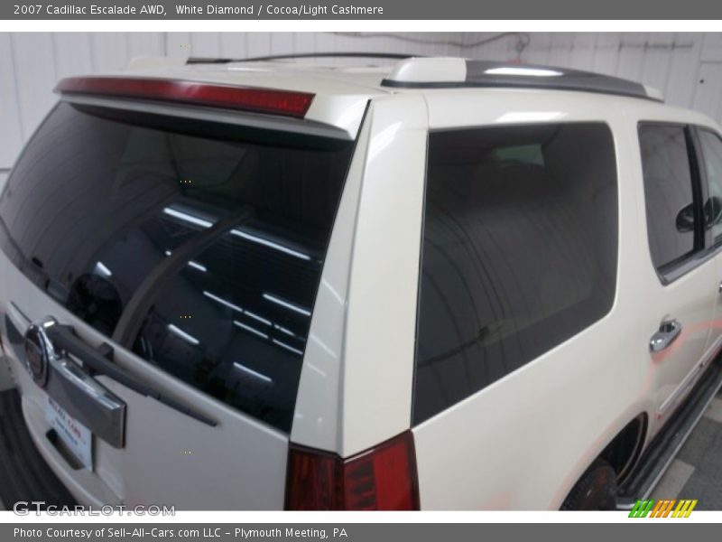 White Diamond / Cocoa/Light Cashmere 2007 Cadillac Escalade AWD