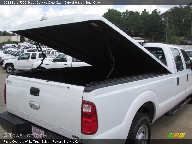 Oxford White / Steel Gray 2011 Ford F250 Super Duty XL Crew Cab
