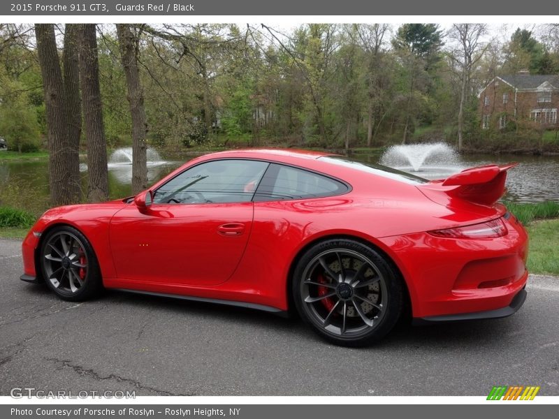 Guards Red / Black 2015 Porsche 911 GT3